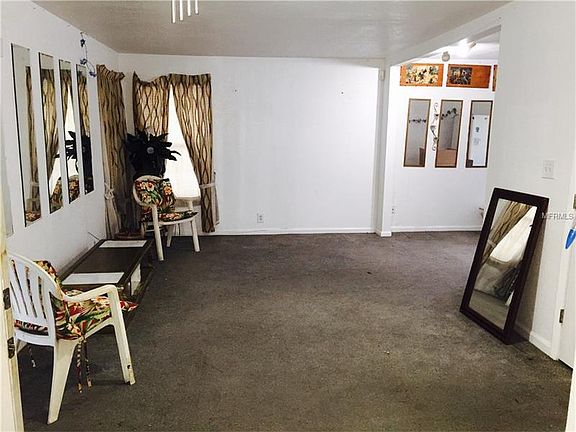 5th image of 2722 N Martha Ave