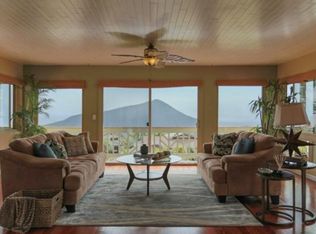 1128 Kaumoku St, Honolulu, HI 96825