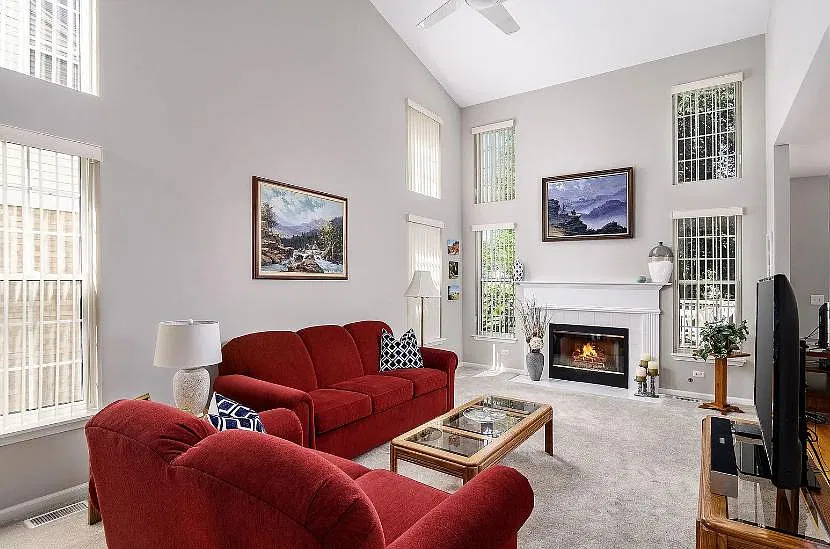 Citadel Ct, Des Plaines — Photo 1