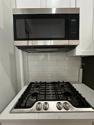 Rented by Sutton Park Realty LLC | media 7