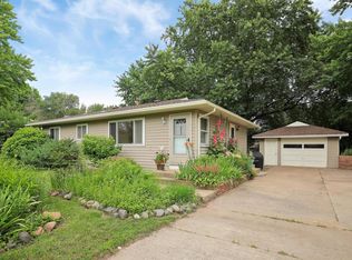 4340 Nicols Rd, Eagan, MN 55122