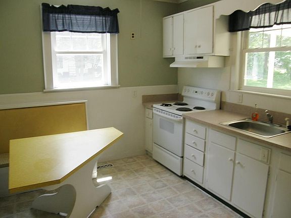 5th image of 57 Wachusett St #1