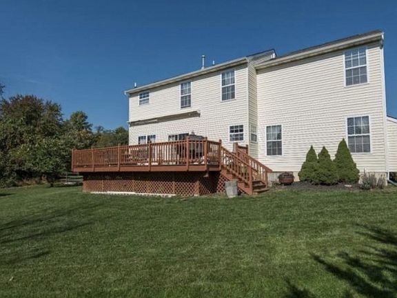 5th image of 103 Bonaparte Way
