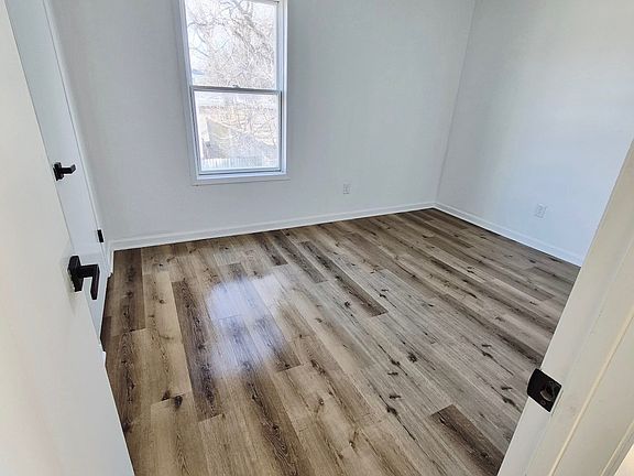 4th image of 103 Park Ave APT 4