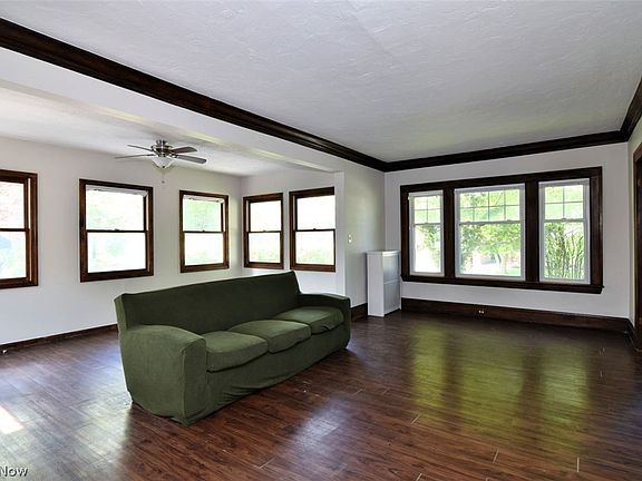 2nd image of 2661 Shaker Rd
