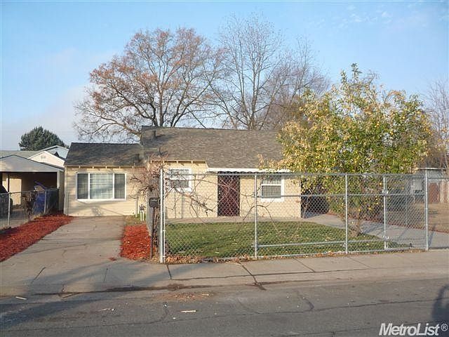 1st image of 2885 Poquita St