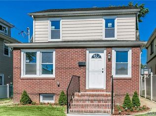 36 Hill Ave, Elmont, NY 11003
