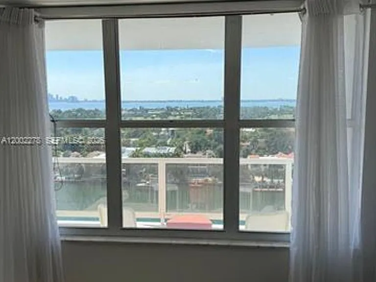 5700 Collins Ave #15H — Photo 20