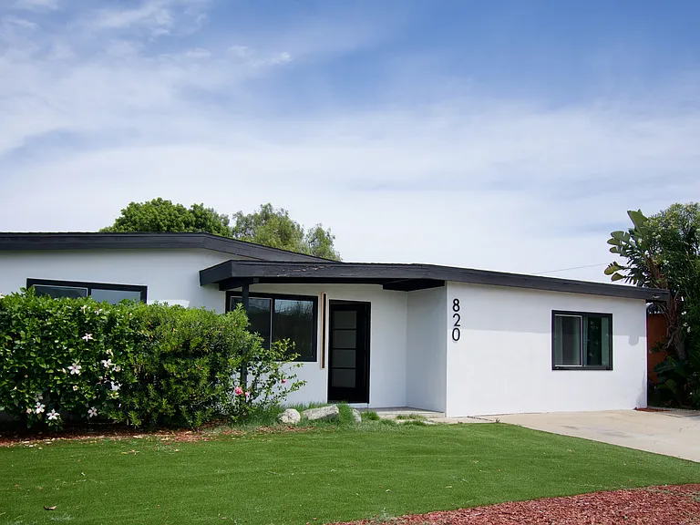 820 Iris Ave #1 — Photo 1