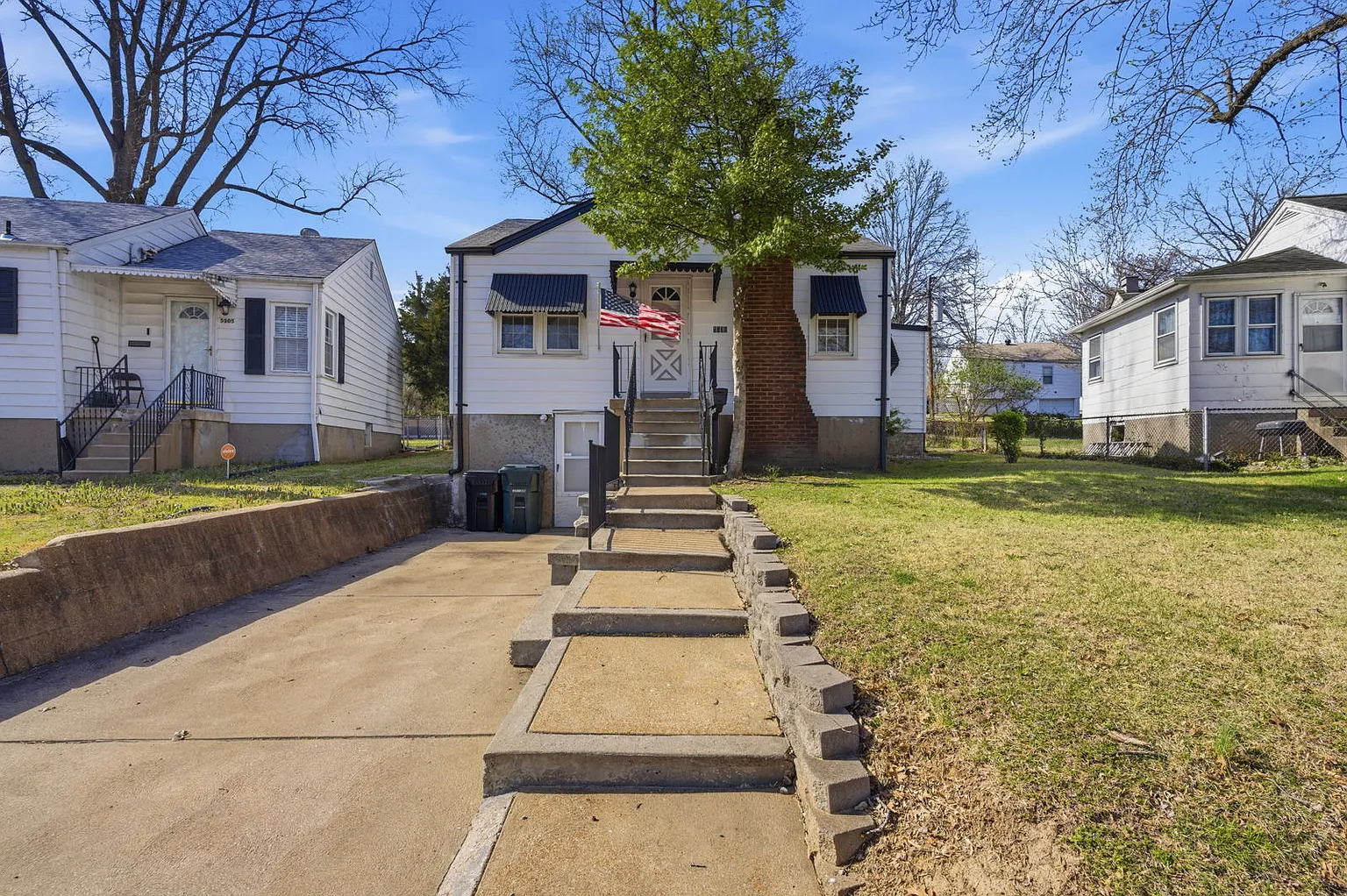 5309 Winslow Dr photo 1