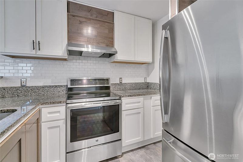 5th image of 1525 S G Street
