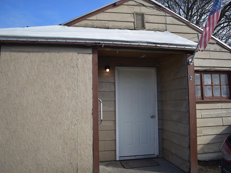 1st image of 14913 Washington Ave SW #2