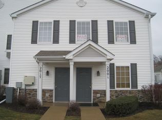 2017 Silverstone Dr, Carpentersville, IL 60110