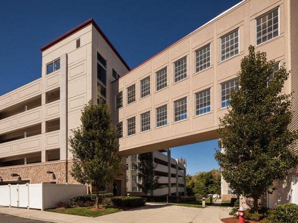 140 Mayhill St APT 222