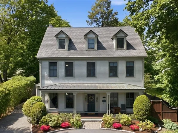 7 Locust Ave, Lexington, MA 02421