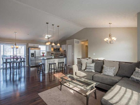 4th image of 1375 Stanwix Ct