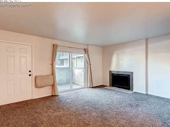 3rd image of 695 Manhattan Dr