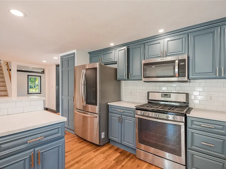 8403 Gaskin Rd — Photo 12
