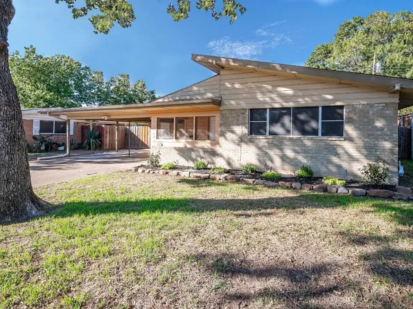 2605 W 11th St, Irving, TX 75060