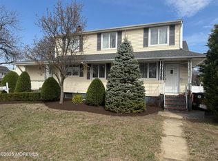 198 Laurel Ave, Hazlet Township, NJ 07734