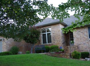 915 E Turnbridge St, Springfield, MO 65810