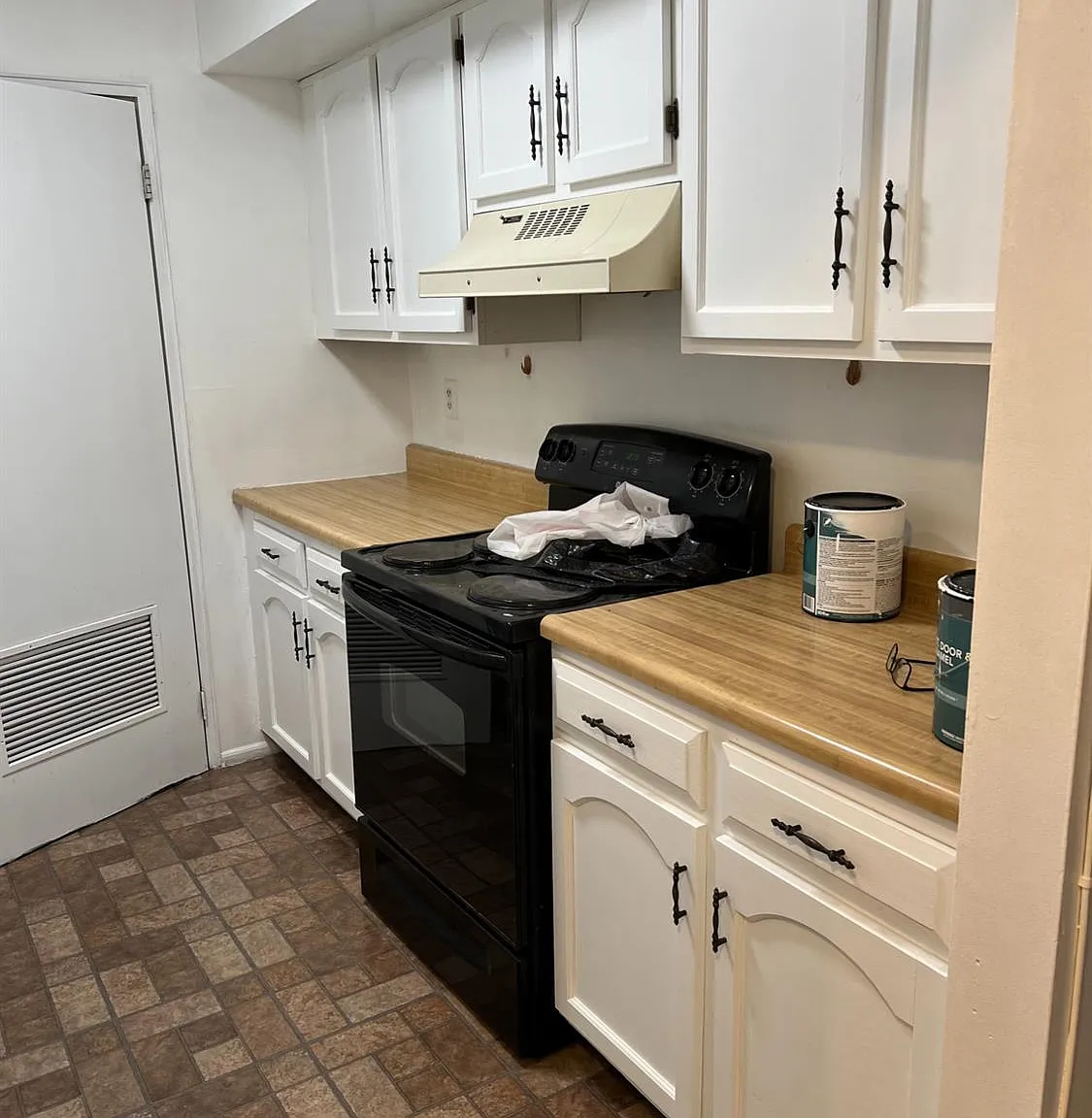 1 bed, 1.0 bath, $1,900 — Photo 2