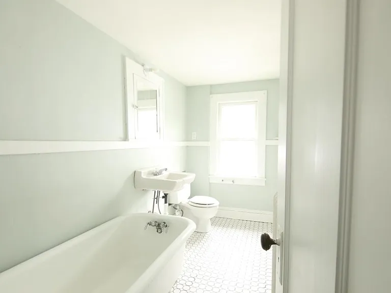 3rd Floor Bath