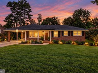 1811 Mural Cir, Morrow, GA 30260