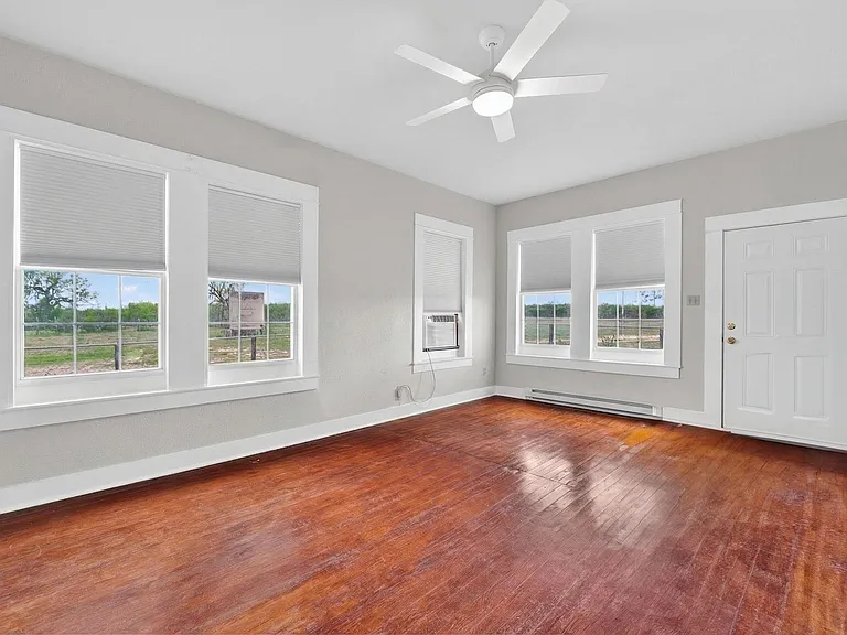 3021 County Road 467 — Photo 11