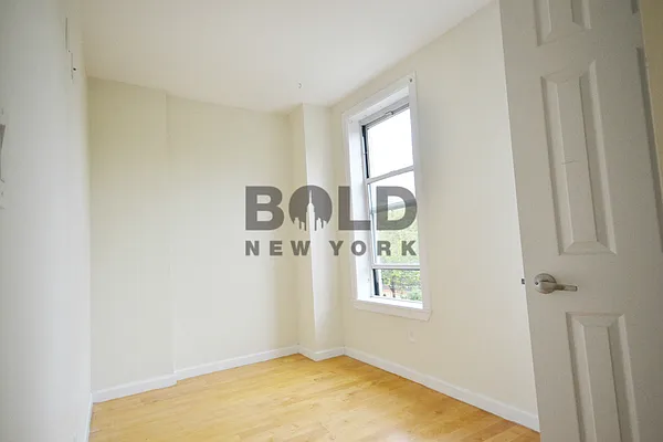 Rented by Bold New York | media 24
