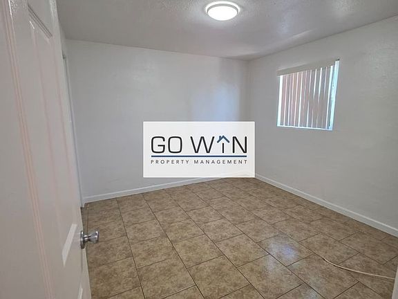 3rd image of 2146 E Taylor St #6