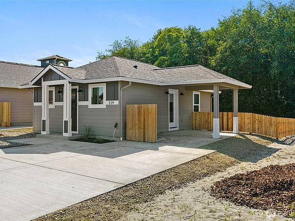 2nd image of 119 7th Street SW