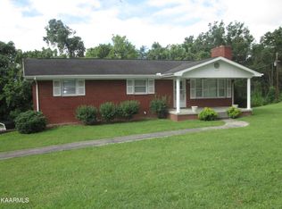 320 Lake Shore Ln, La Follette, TN 37766
