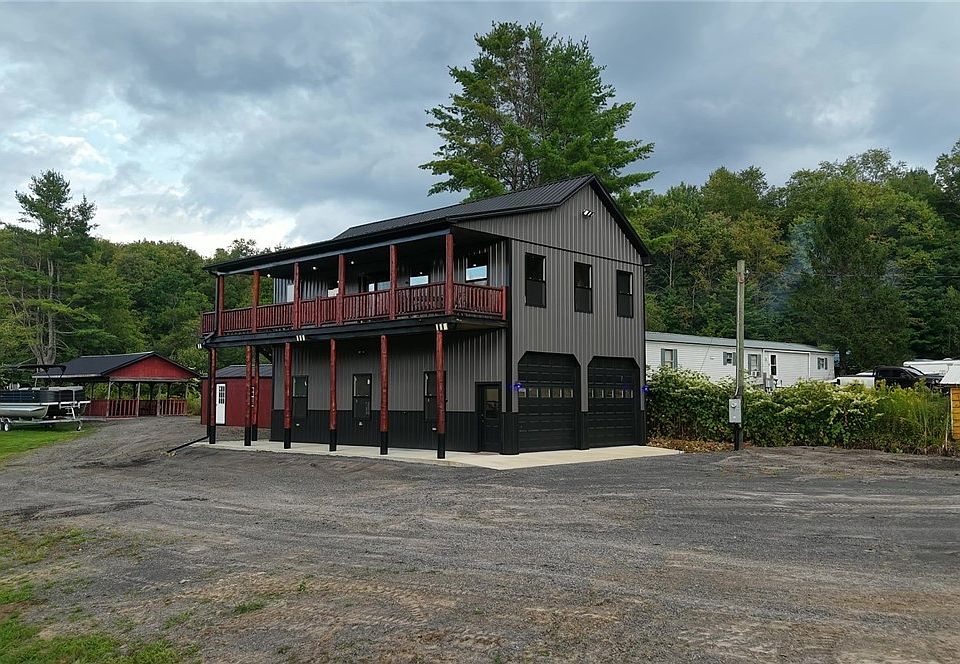 1st image of 1452 Pardeeville Rd