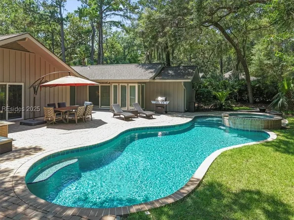 15 Deer Run Ln, Hilton Head Island, SC 29928