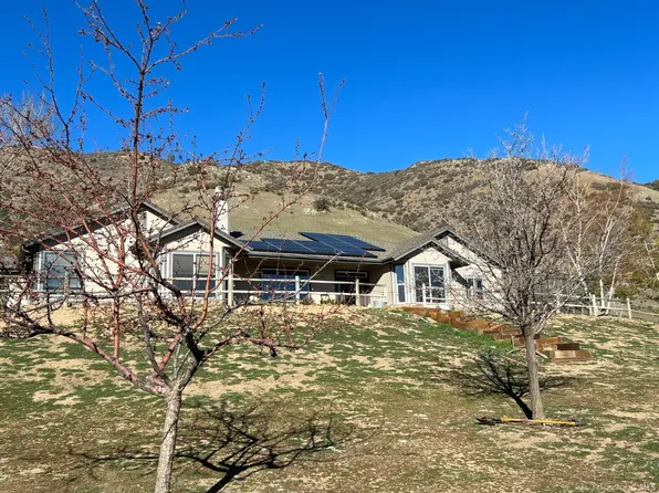 22609 Buttercup Ct, Tehachapi, CA 93561