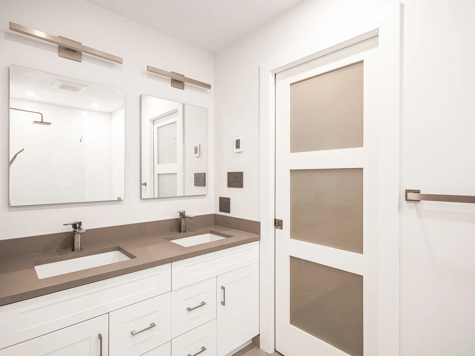 3 bed, 2075 sqft, $5,500 — Photo 3
