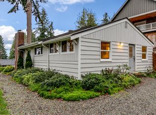 1140 Wing Point Way NE #B, Bainbridge Island, WA 98110