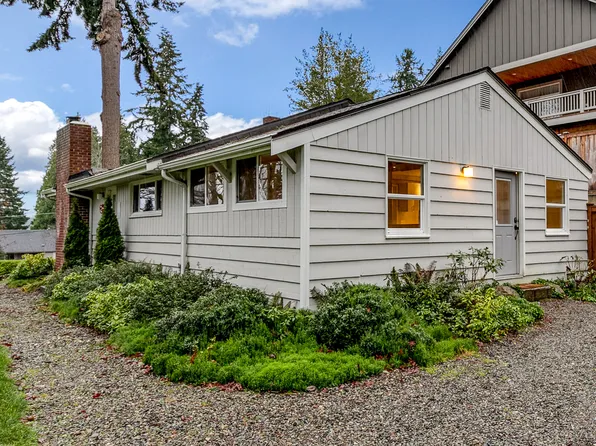 1140 Wing Point Way NE #B, Bainbridge Island, WA 98110