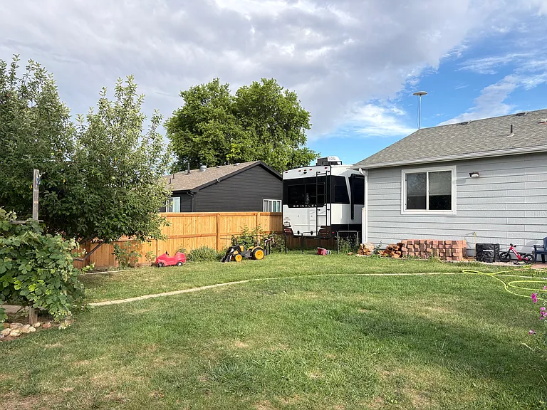 E Mountain Ash St — Photo 16