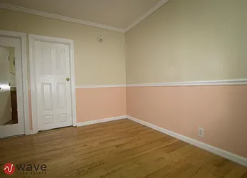 Rented by Wave Real Estate Group