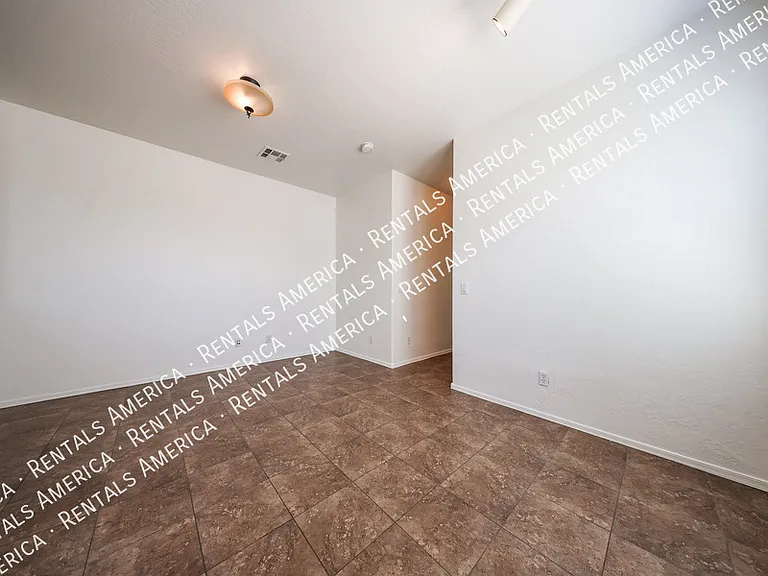 747 N Port Dr — Photo 16