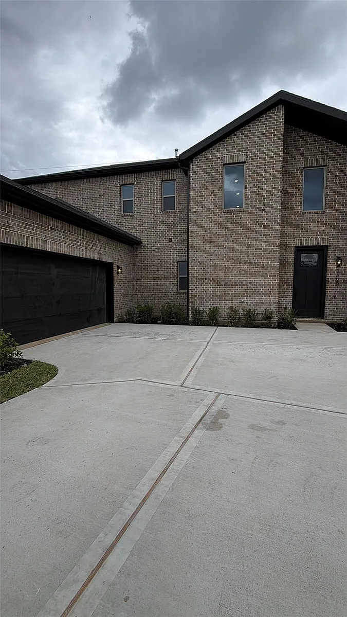 Building Photo - 2623 Liguria St