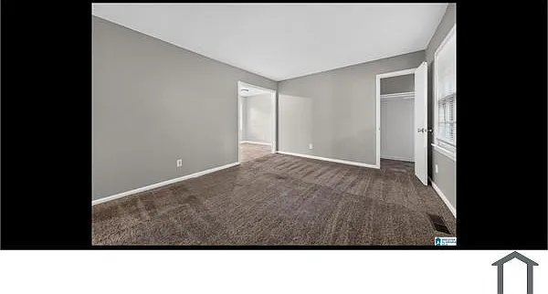1613 Barrington Ln NE — Photo 9