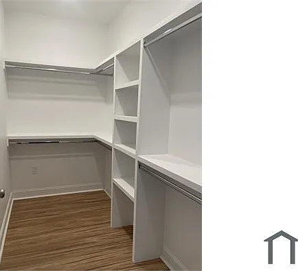 2911 Spain St — Photo 9