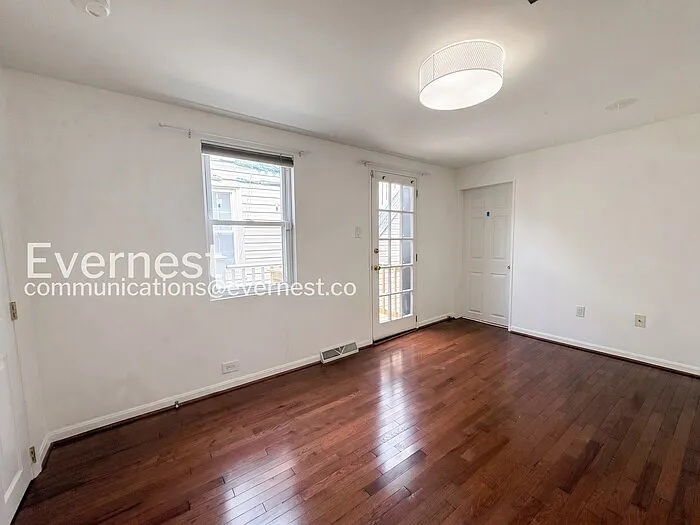 1631 S Charles St — Photo 11