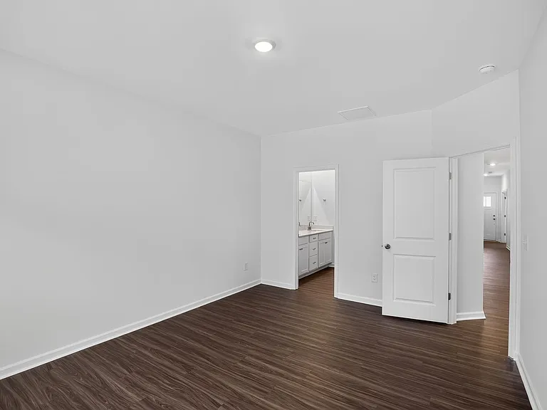 115 Holly Oak Ct — Photo 18
