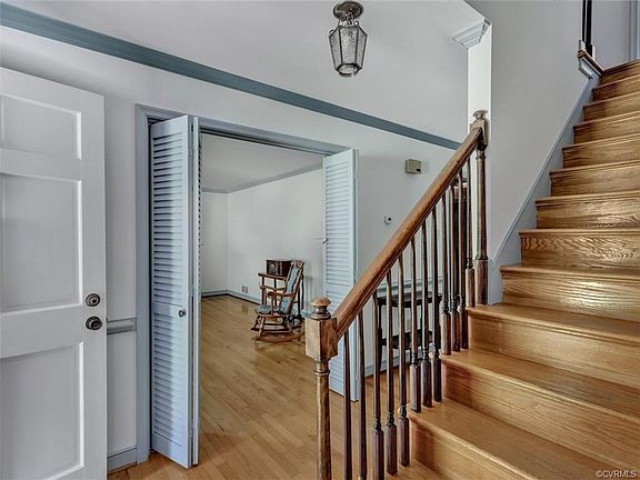 4th image of 4701 Wraywood Ave