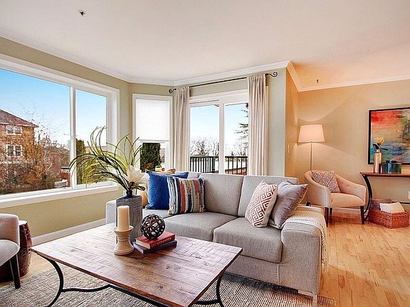 4th image of 1819 E Denny Way APT 205