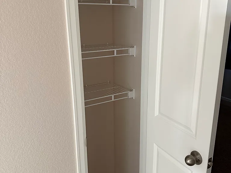 908 W Union Ave — Photo 15